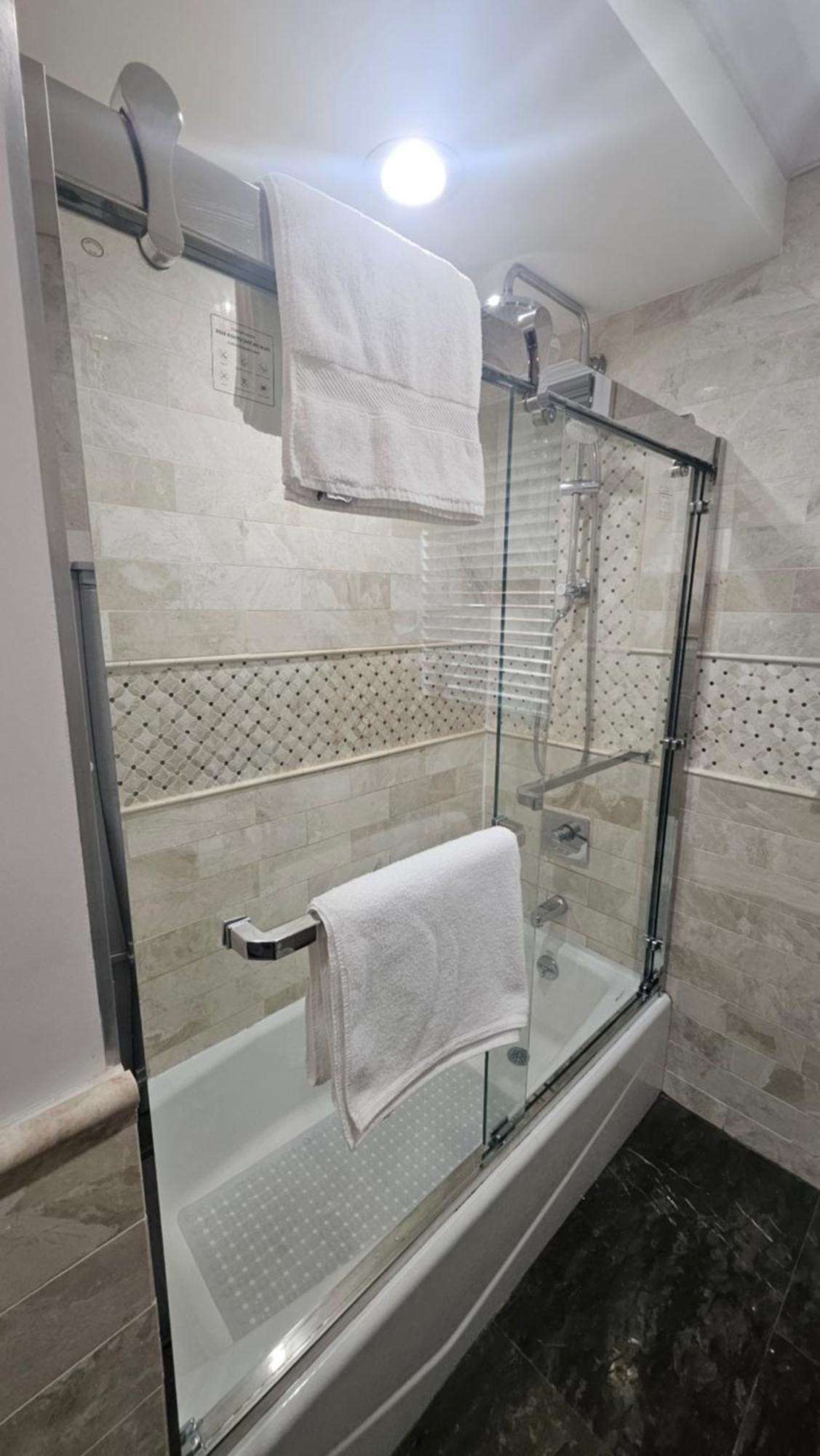 Luxury Hotel-Style Room In Queens, Νέα Υόρκη Εξωτερικό φωτογραφία